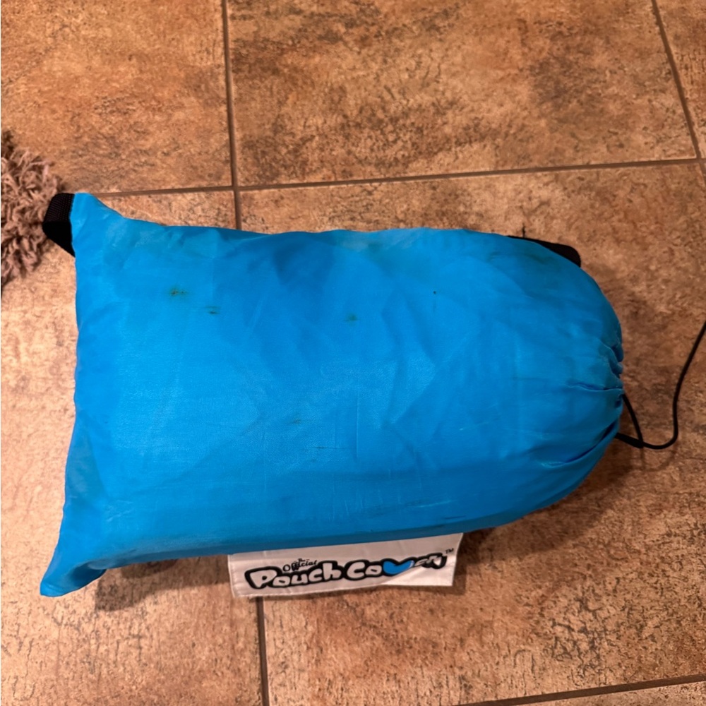 Blue Pouch Couch Inflatable Sofa - Picture 2 of 3